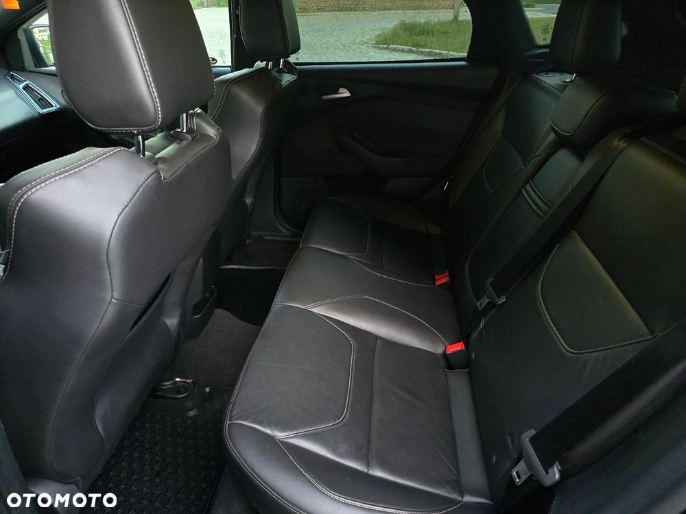 Ford Focus 2.0 EcoBoost ST - 30