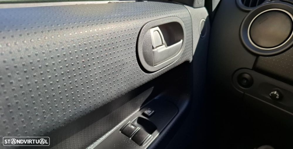 Mitsubishi Colt 1.1 E-motion - 13