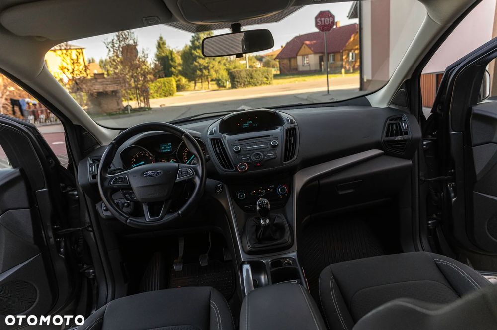 Ford Kuga - 36