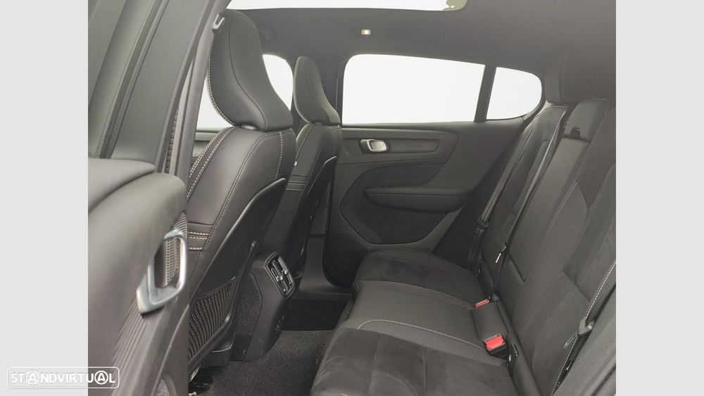 Volvo EC40 82 kWh Twin Motor Performance Ultra - 15