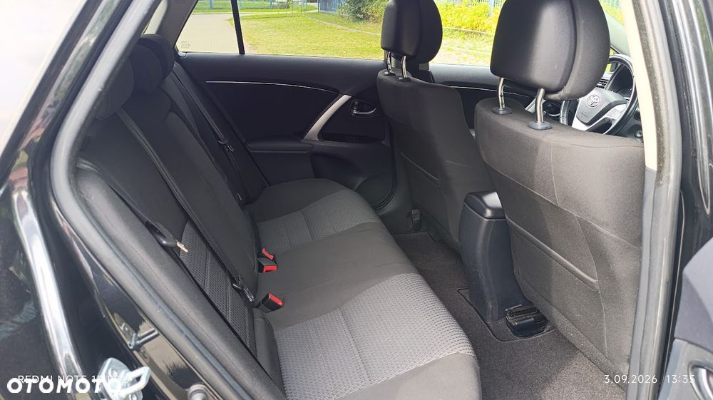 Toyota Avensis - 10