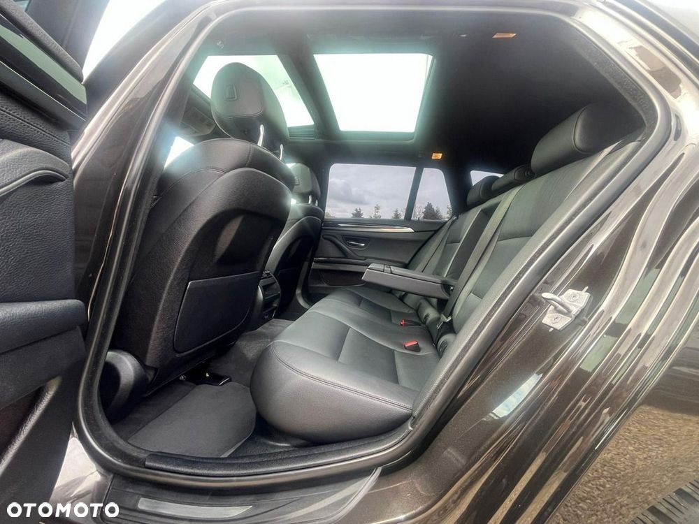 BMW Seria 5 520d Luxury Line - 31