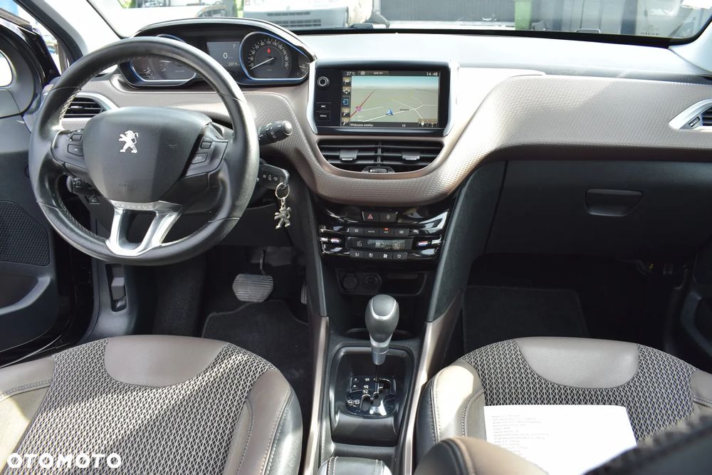 Peugeot 2008 PureTech 110 Stop&Start EAT6 Allure - 7