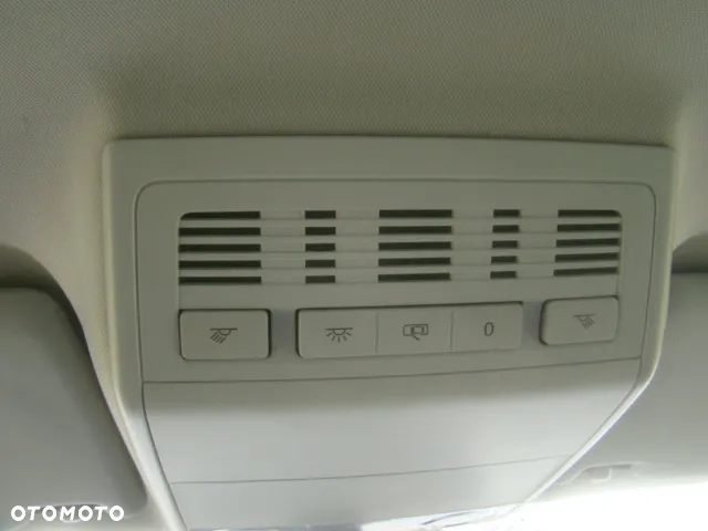 Volkswagen Transporter - 28