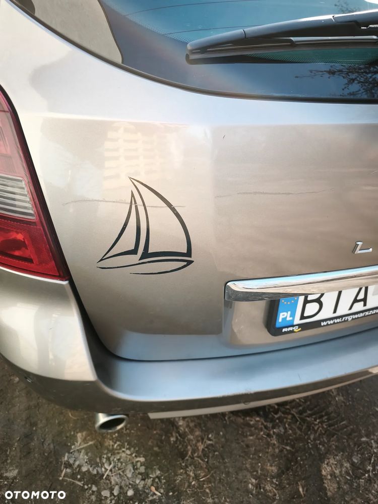 Renault Laguna ver-2-0-dci-black-edition - 17
