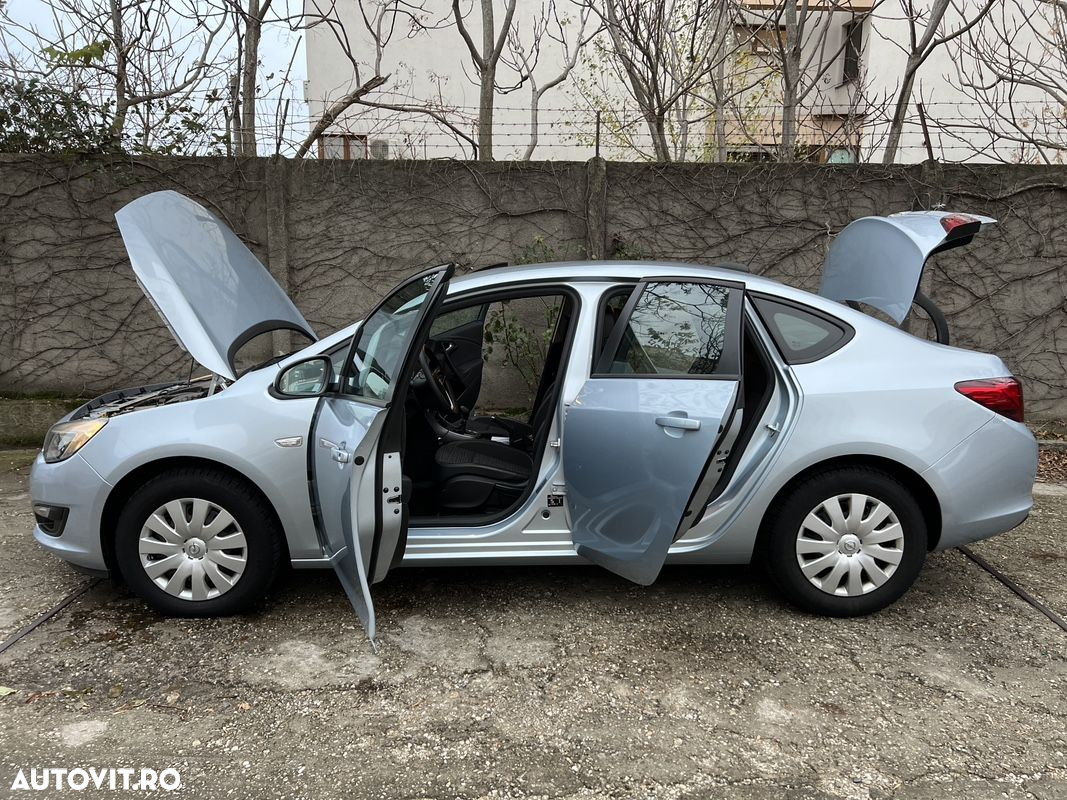 Opel Astra 1.6 CDTI Start/Stop Cosmo - 4