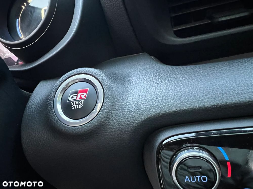 Toyota Yaris Hybrid 1.5 VVT-i GR SPORT - 24