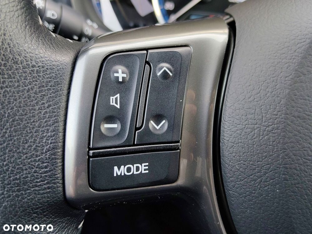 Toyota Yaris Hybrid 100 Premium - 23