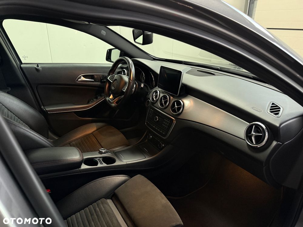 Mercedes-Benz GLA 250 4-Matic - 27
