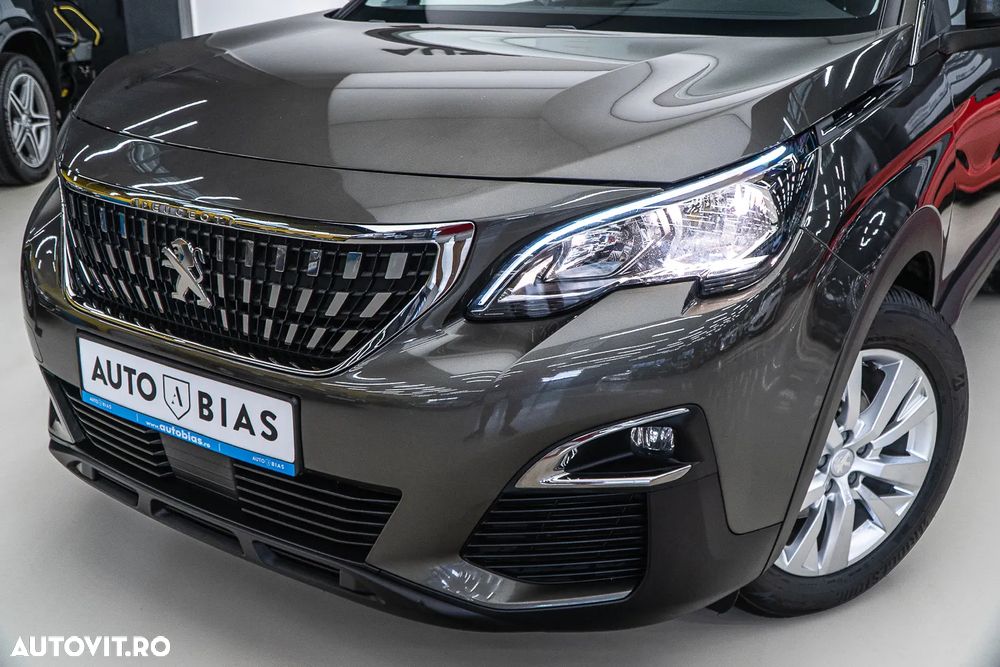 Peugeot 3008 1.2 PureTech Turbo S&S Allure - 11