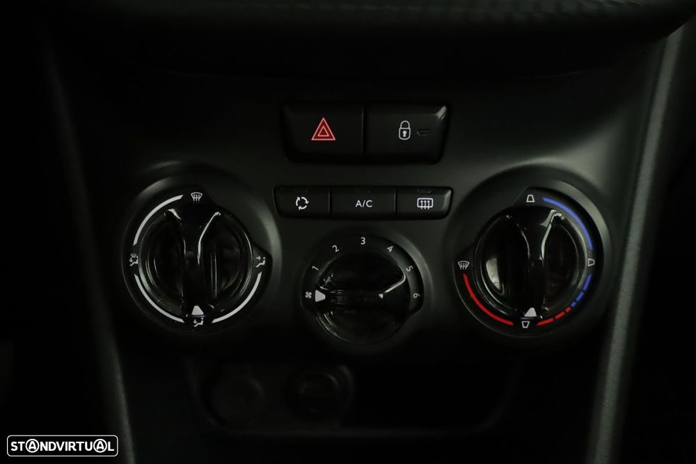 Peugeot 208 1.2 PureTech Style - 12
