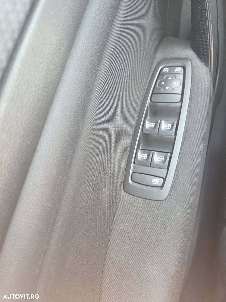 Renault Megane TCe Business - 9