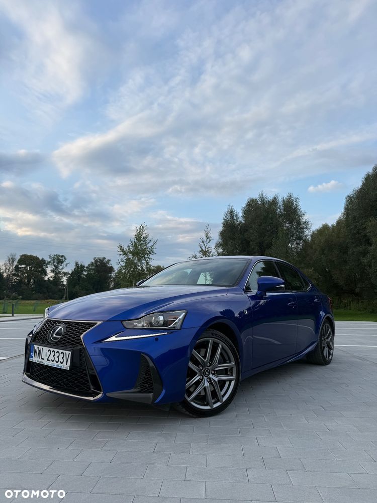 Lexus IS 200t / 300 F Sport - 1