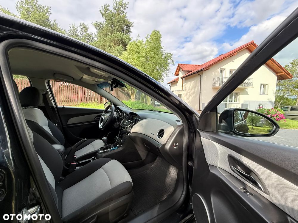 Chevrolet Cruze 2.0 VDCi LS+ - 23