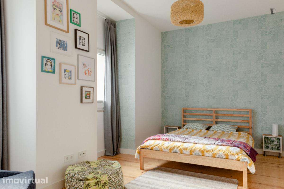 Apartamento com 1 quartos - localizado em Penha Lisbon - Grande imagem: 2/12