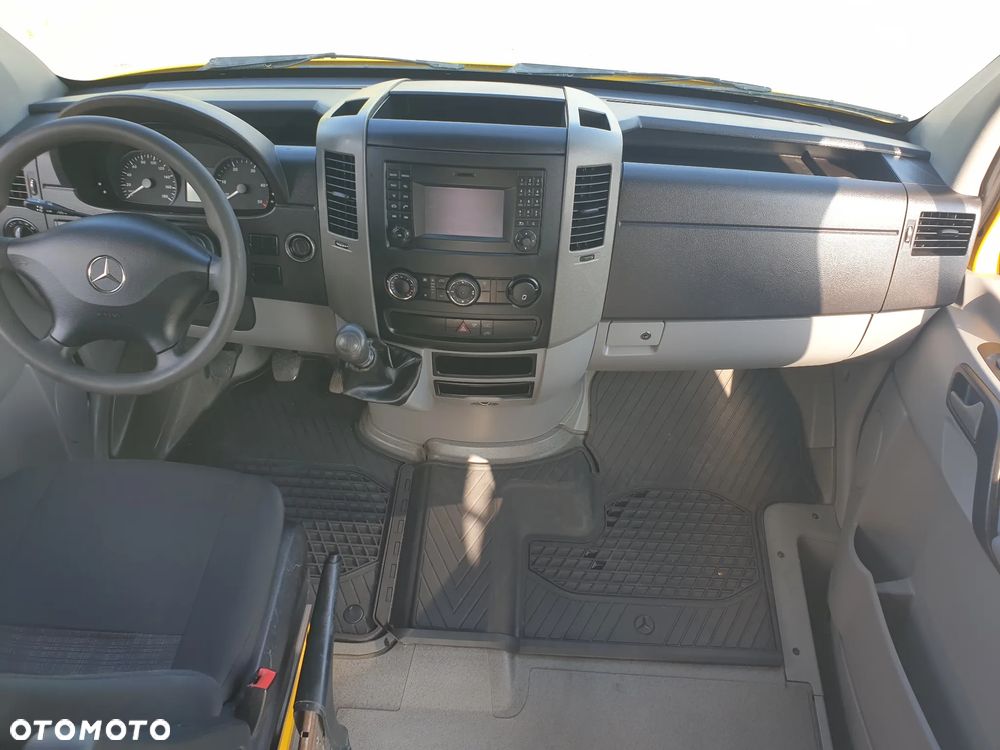 Mercedes-Benz SPRINTER - 7