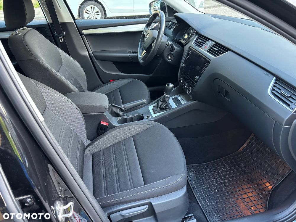 Skoda Octavia 2.0 TDI SCR Ambition DSG - 8