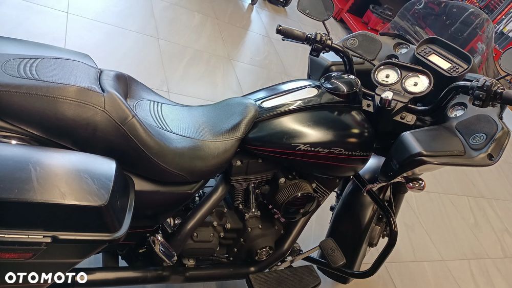 Harley-Davidson Touring Road Glide - 3