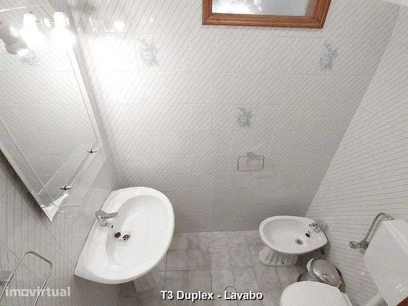 T3 dúplex, bom estado, bem arrendado, a 3 min da ponte metálica. - Grande imagem: 4/12