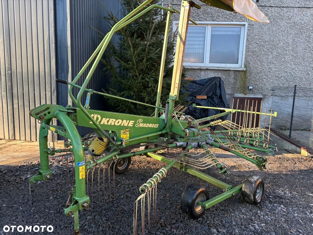 Pottinger EuroTop 651A Multitast Zgrabiarka karuzelowa Stoll R 1400 S - 22