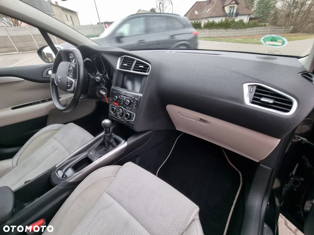 Citroën C4 1.6 VTi Exclusive - 23