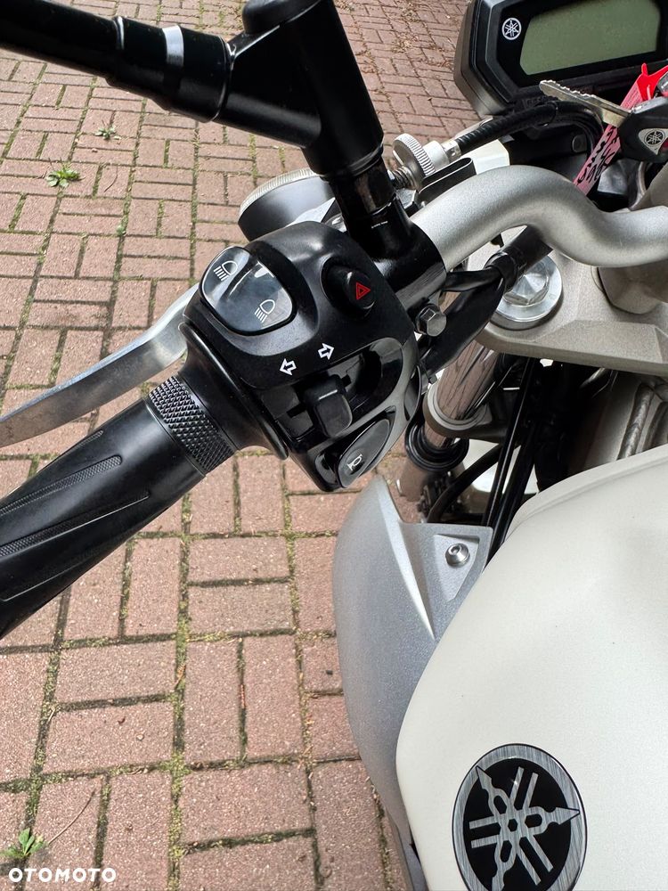 Yamaha XJ - 18