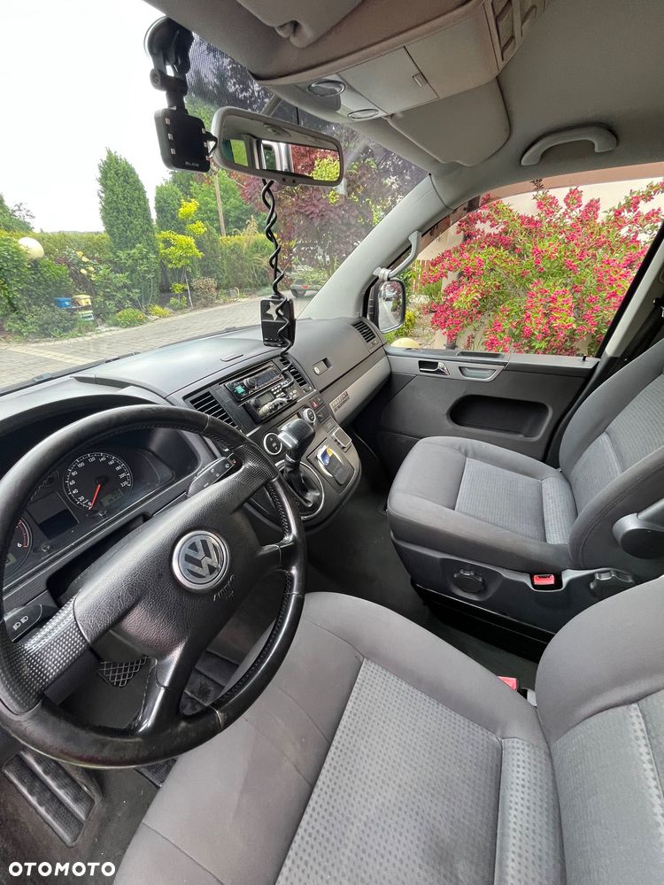 Volkswagen Multivan - 12