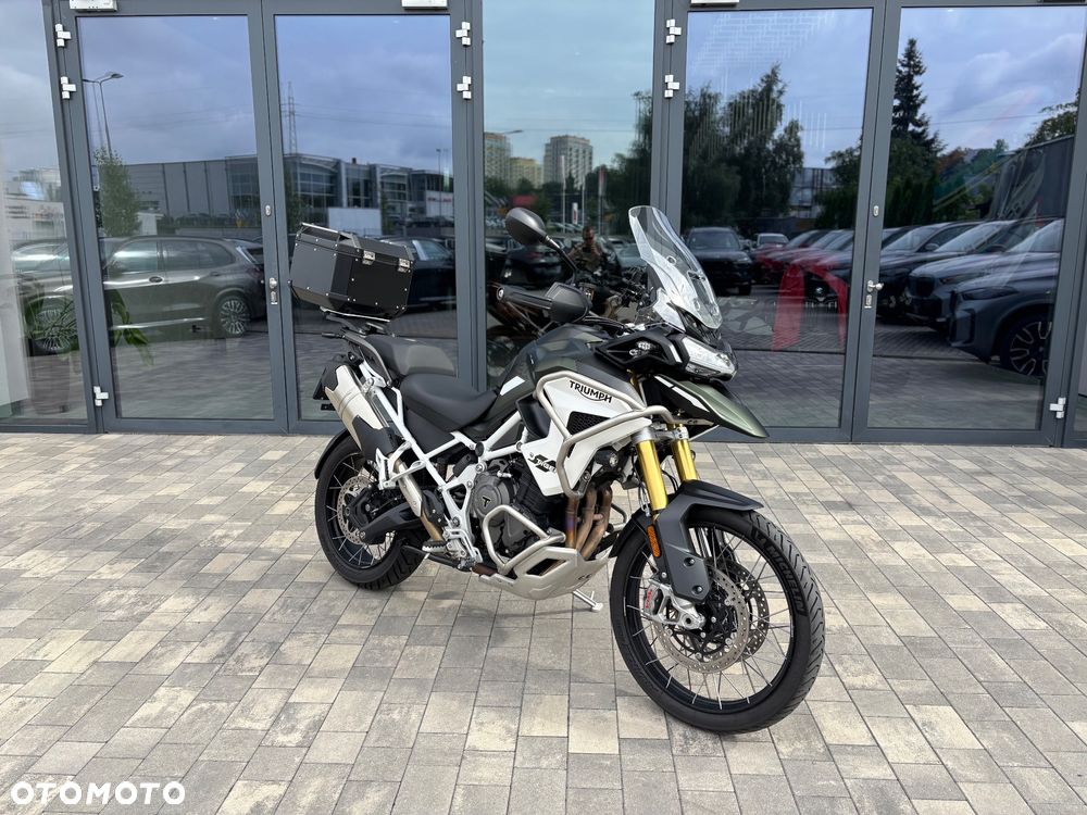 Triumph Tiger - 1