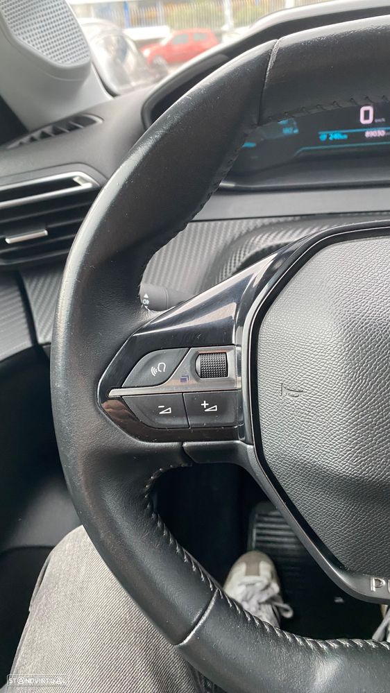 Peugeot e-208 50 kWh Allure Pack - 29