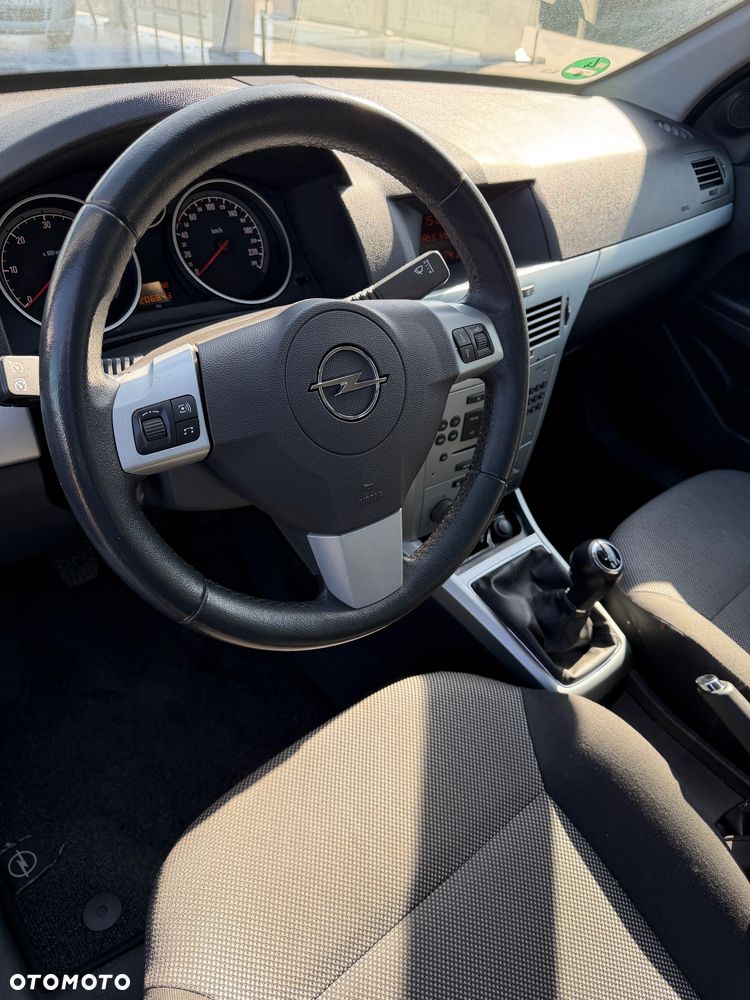 Opel Astra 1.7 CDTI ecoFLEX - 10