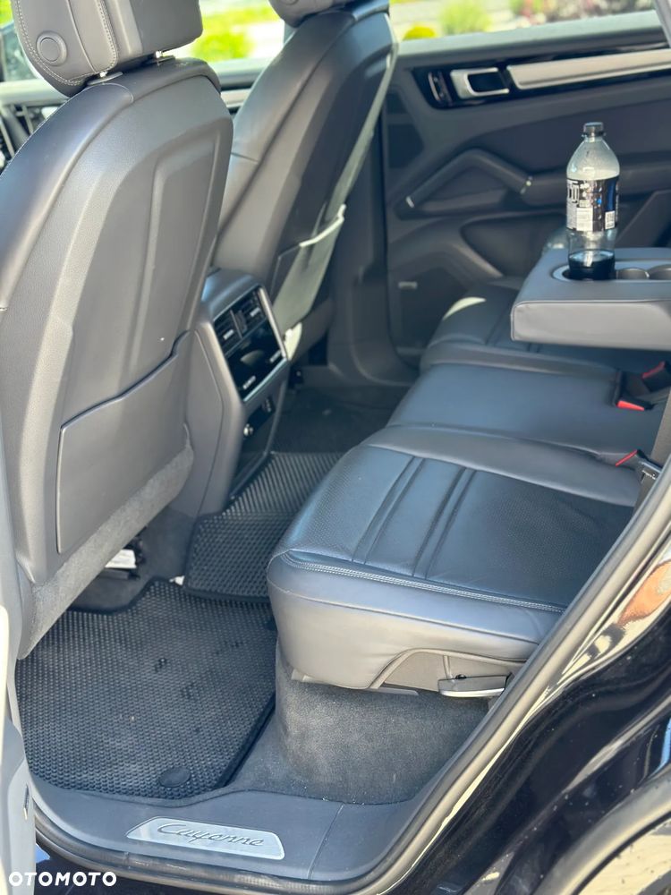 Porsche Cayenne Platinum Edition - 12