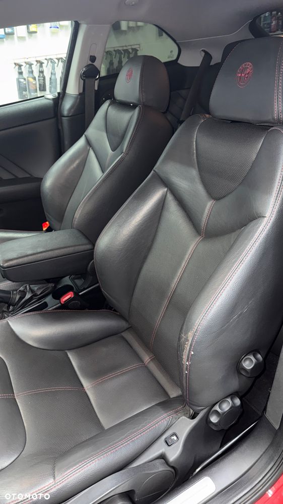 Alfa Romeo GT 1.9JTD 16V Q2 - 13