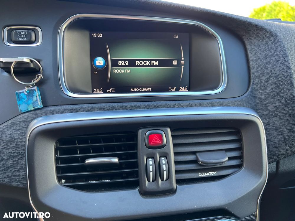 Volvo V40 D2 Geartronic Momentum - 19