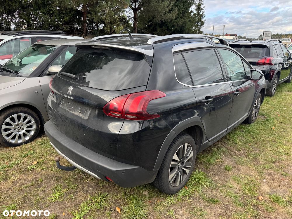 Peugeot 2008 1.6 BlueHDi Allure S&S - 6