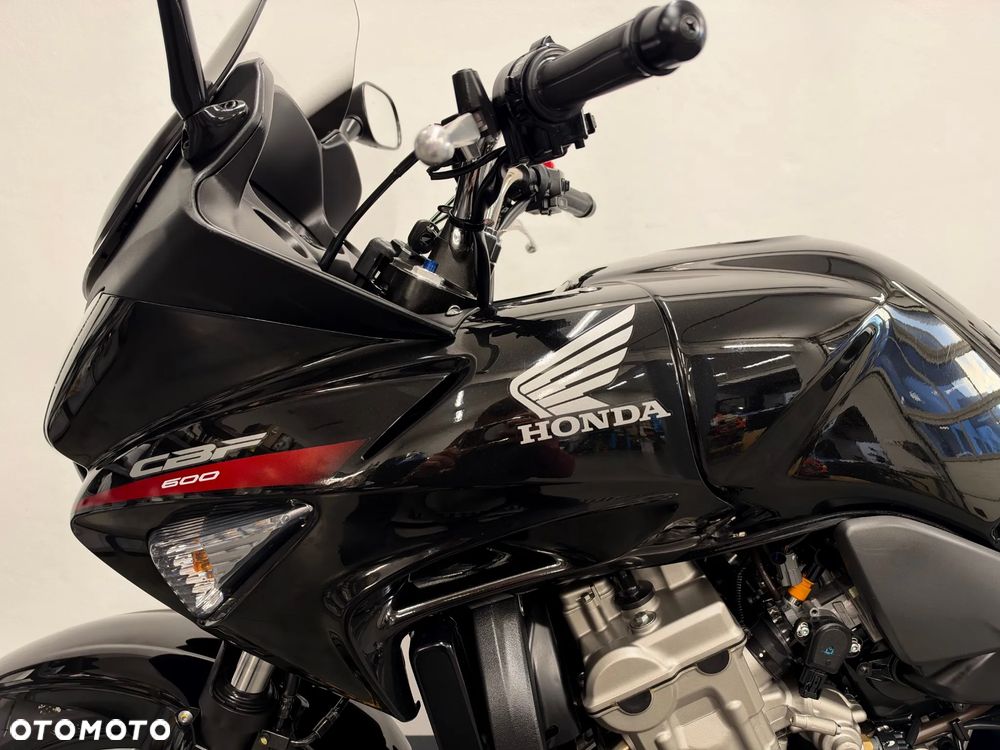 Honda CBF - 23