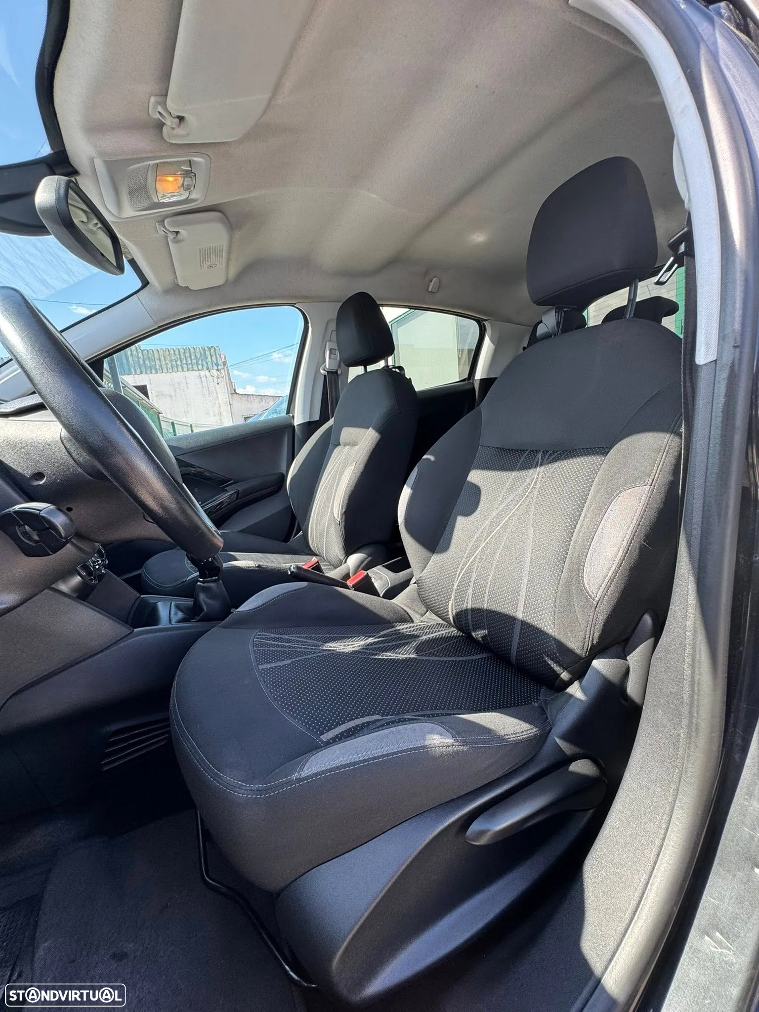 Peugeot 208 1.4 HDi Allure - 8
