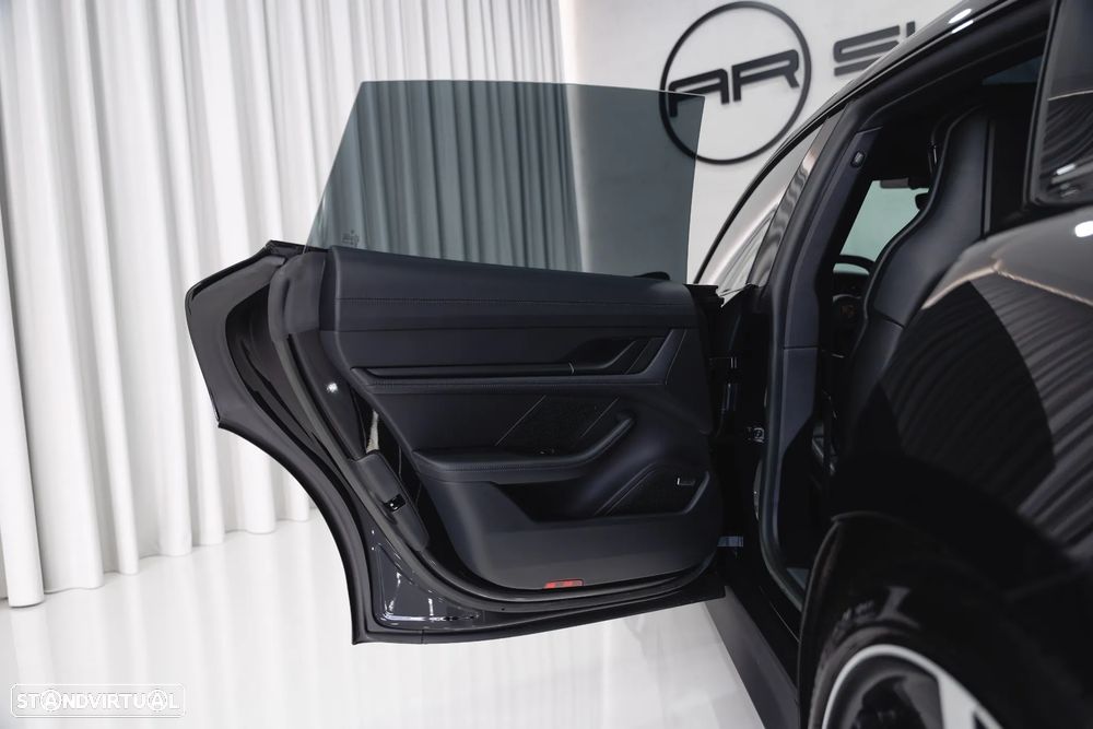 Porsche Taycan Sport Turismo 4S Black Edition - 46