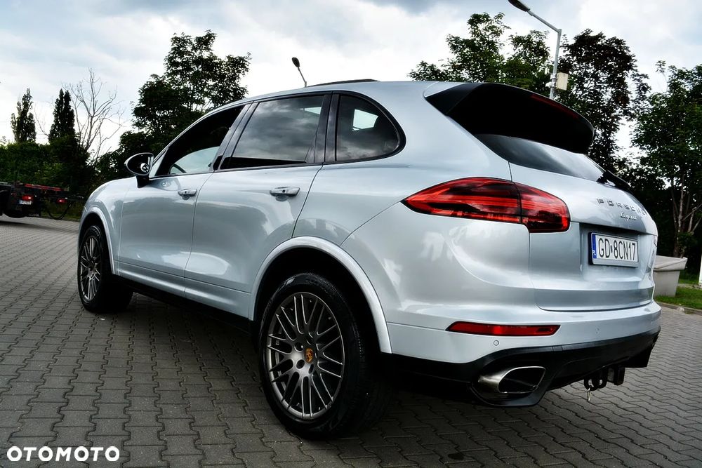 Porsche Cayenne Platinum Edition - 24