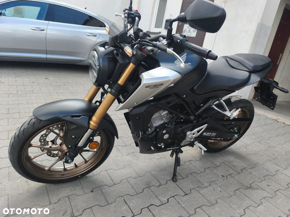 Honda CB - 3