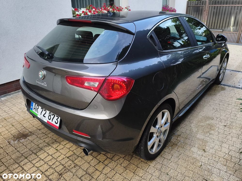Alfa Romeo Giulietta 2.0 JTDM 16V - 2
