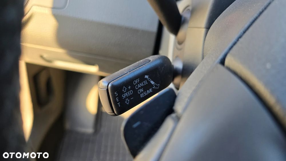 Volkswagen Passat Variant 2.0 TDI DSG BlueMotion Technology Business Edition - 19