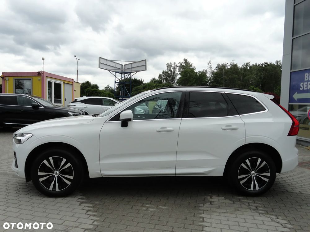 Volvo XC 60 B4 D AWD Geartronic Momentum Pro - 5