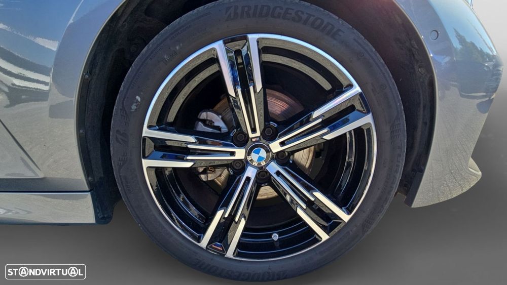 BMW 320 d Touring Pack Desportivo M Auto - 15