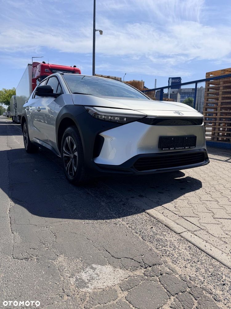 Toyota bZ4X Comfort - 3
