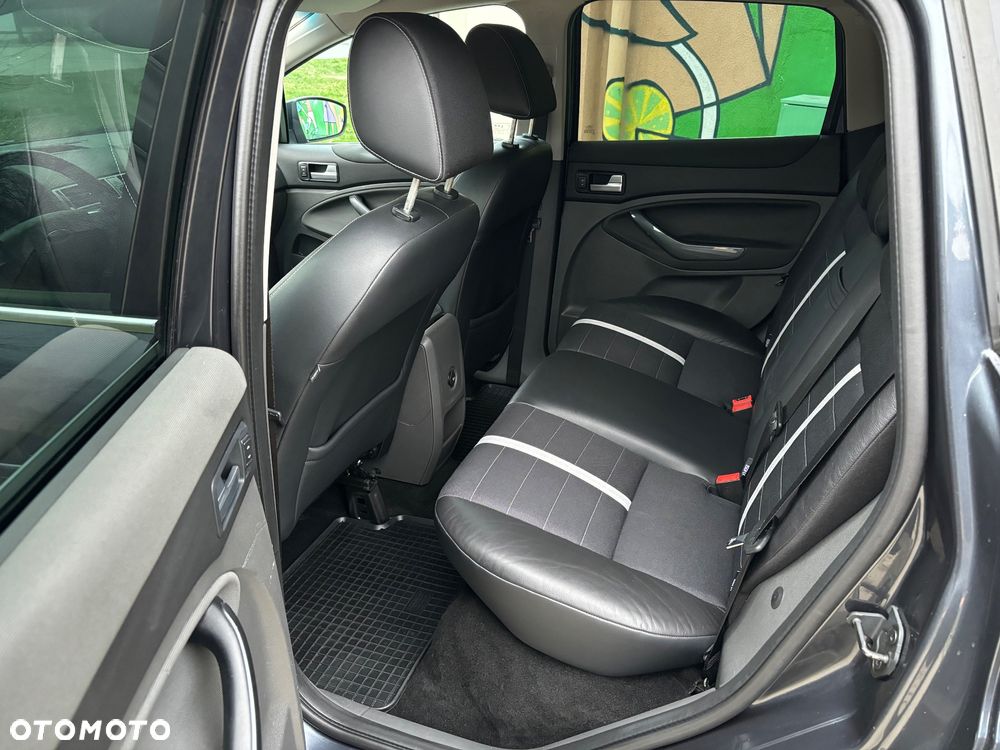 Ford Kuga 2.0 TDCi 4x4 Titanium - 13