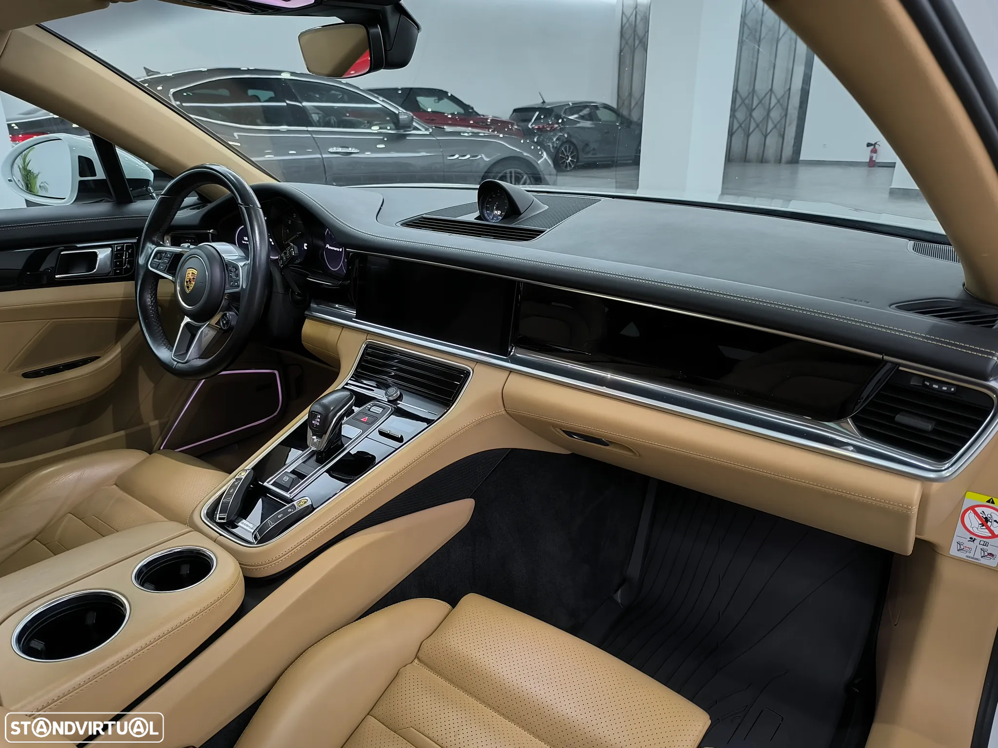 Porsche Panamera Sport Turismo 4 E-Hybrid - 33