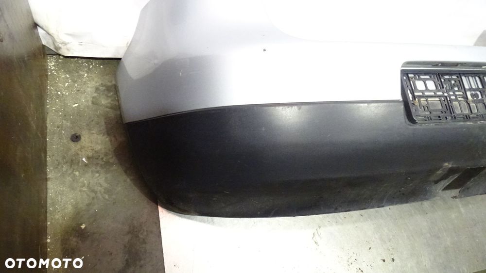 ZDERZAK TYŁ VOLKSWAGEN GOLF V 1.6FSI LA7W - 2