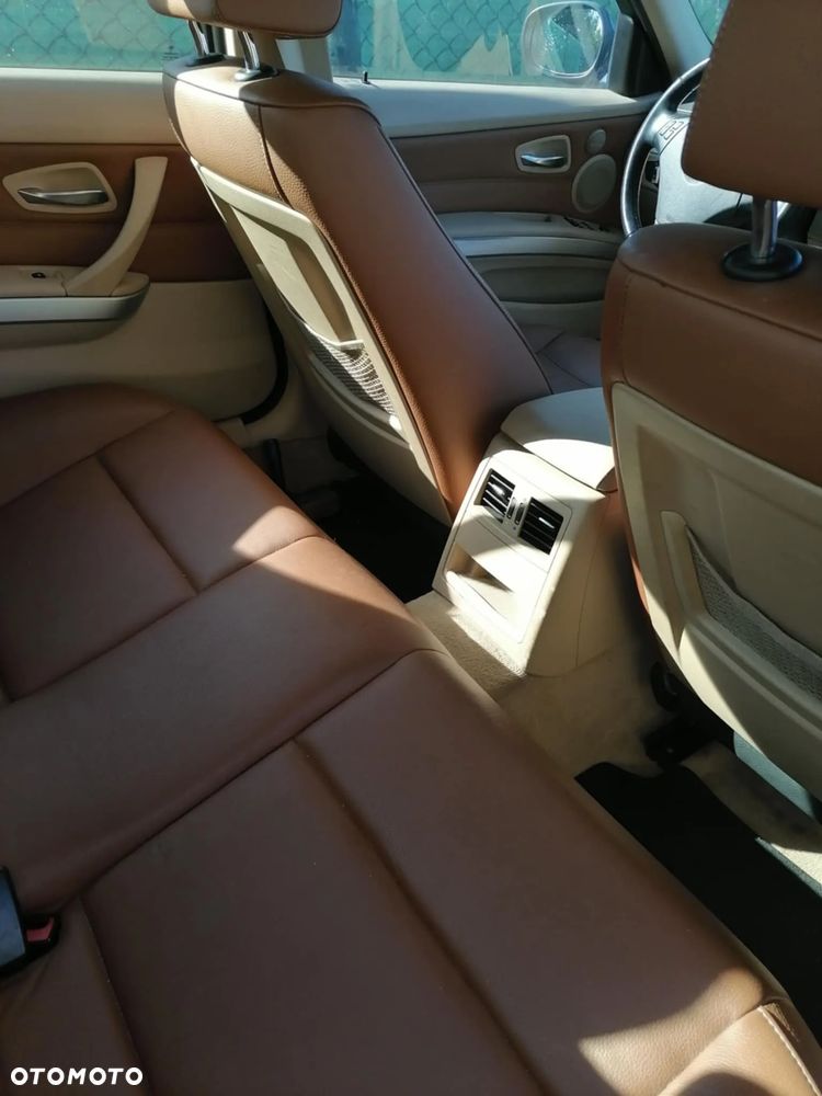 BMW Seria 3 320d Efficient Dynamics - 11