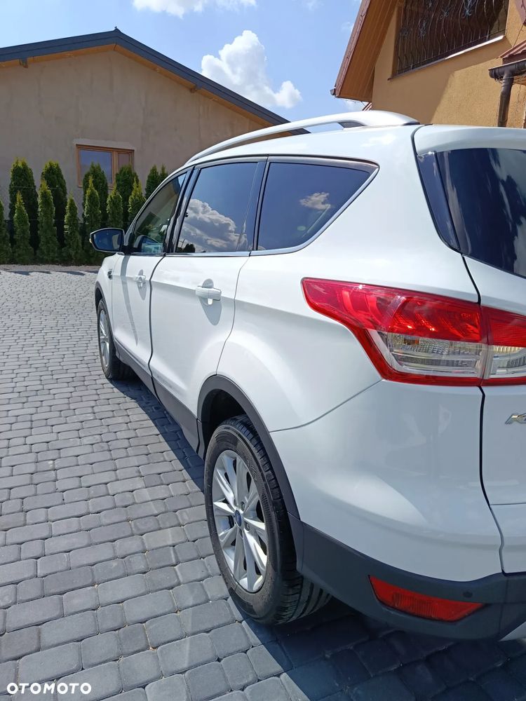 Ford Kuga 2.0 TDCi FWD Titanium - 4