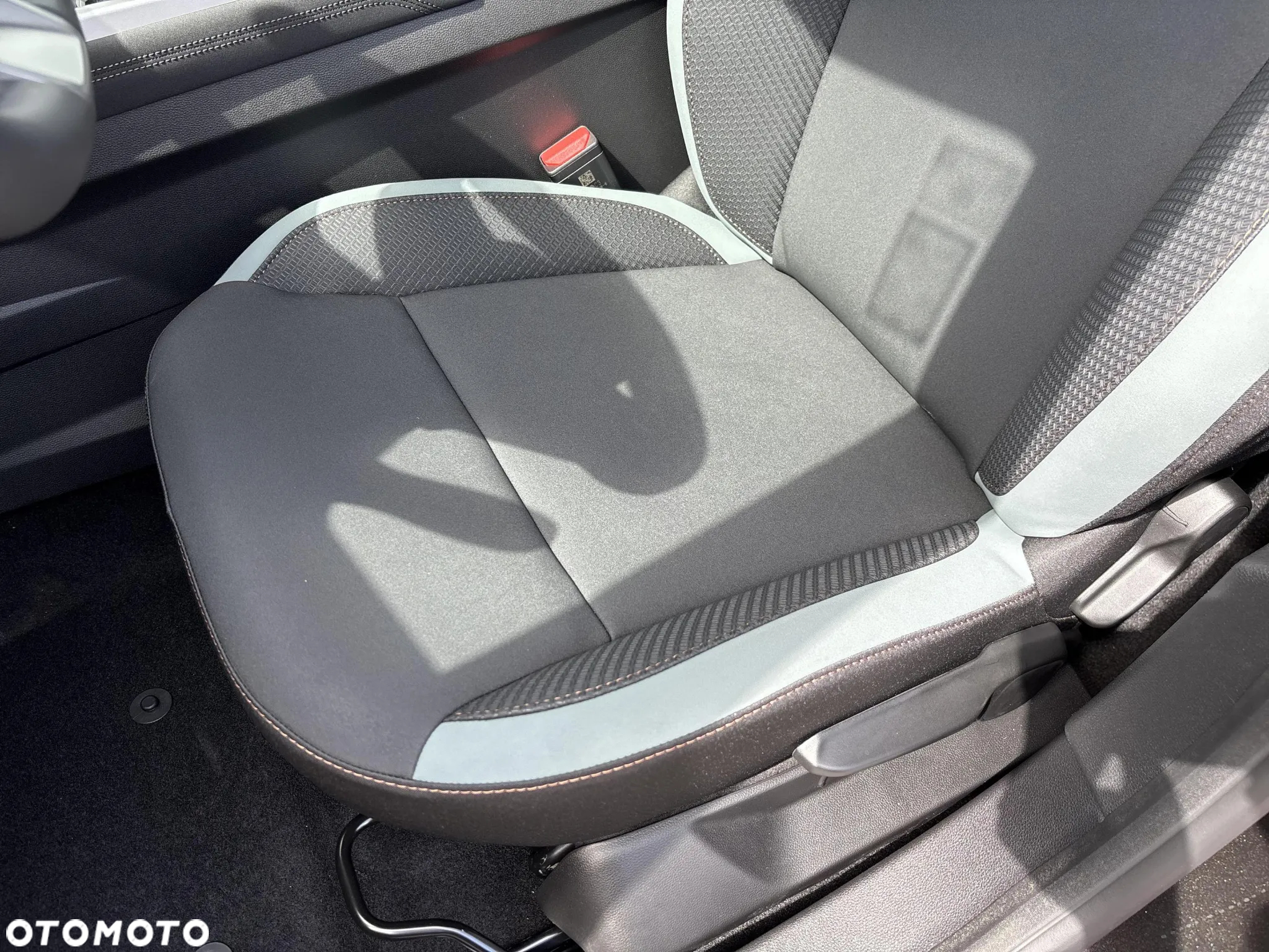 Dacia Bigster 1.8 Full Hybrid 155 Extreme MMT - 12